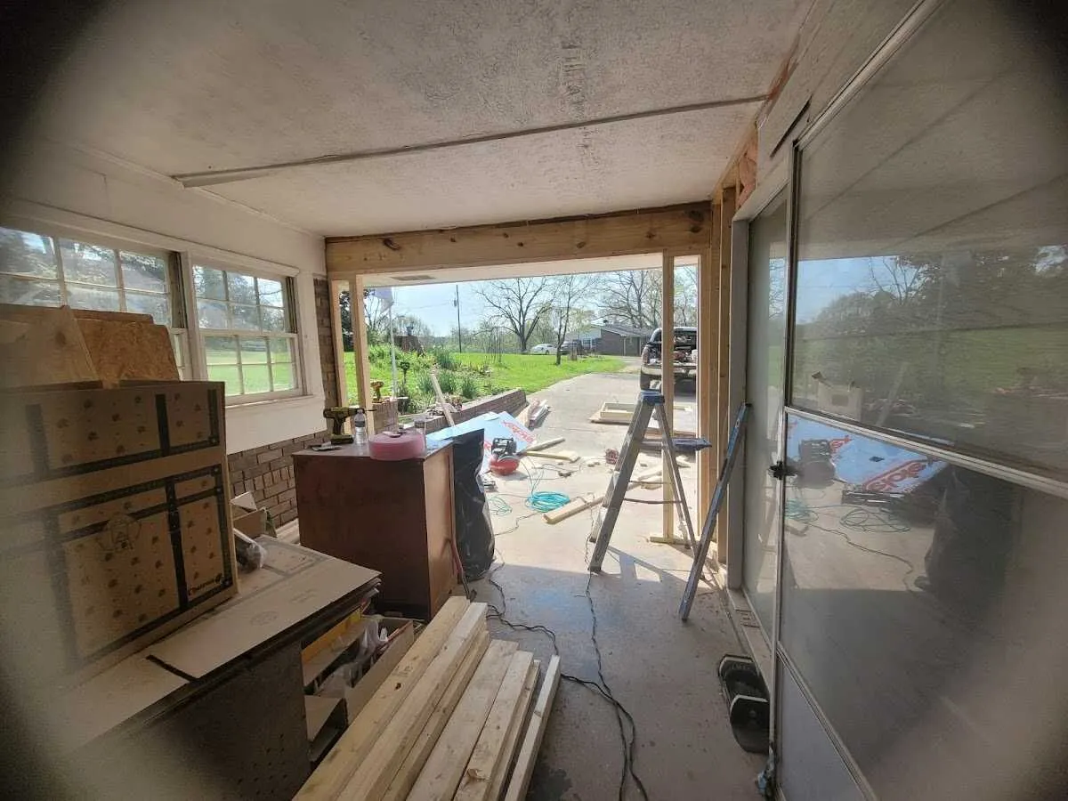 Air movers and dehumidifier for Water Mitigation Services in Vinton